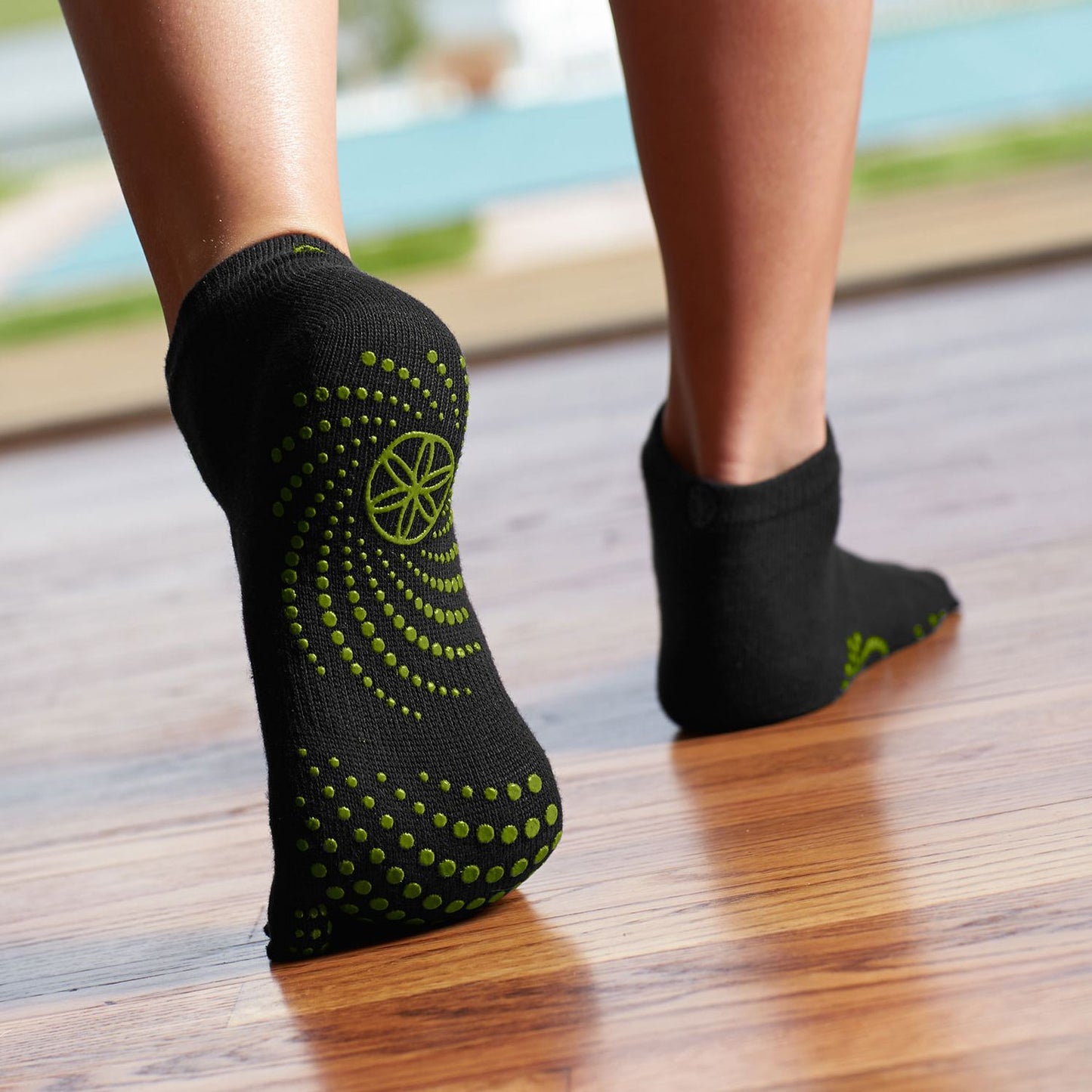 Grippy Yoga Socks: M/l Fern Gre