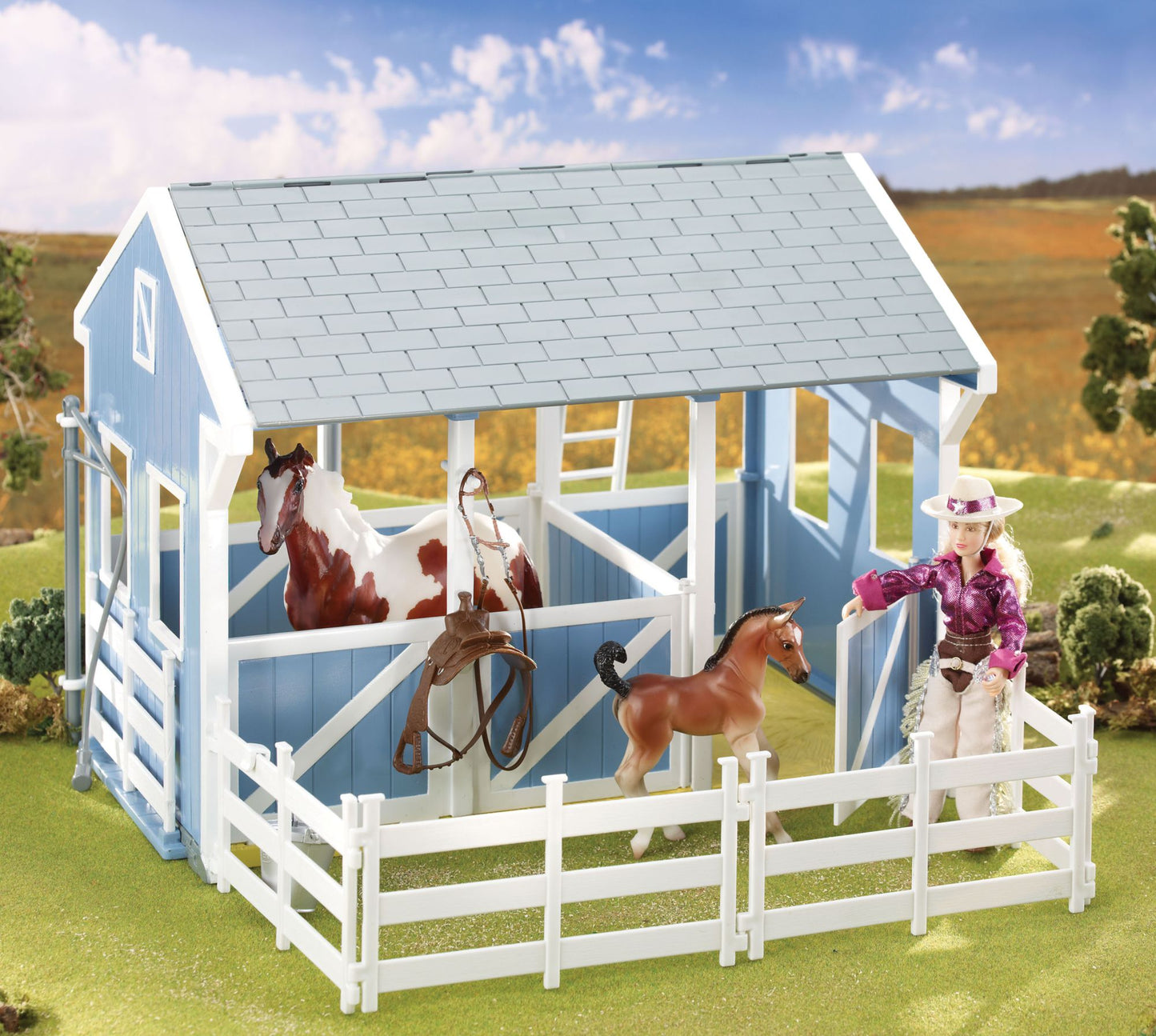 BREYER Classics Country Stable With Wash Stall