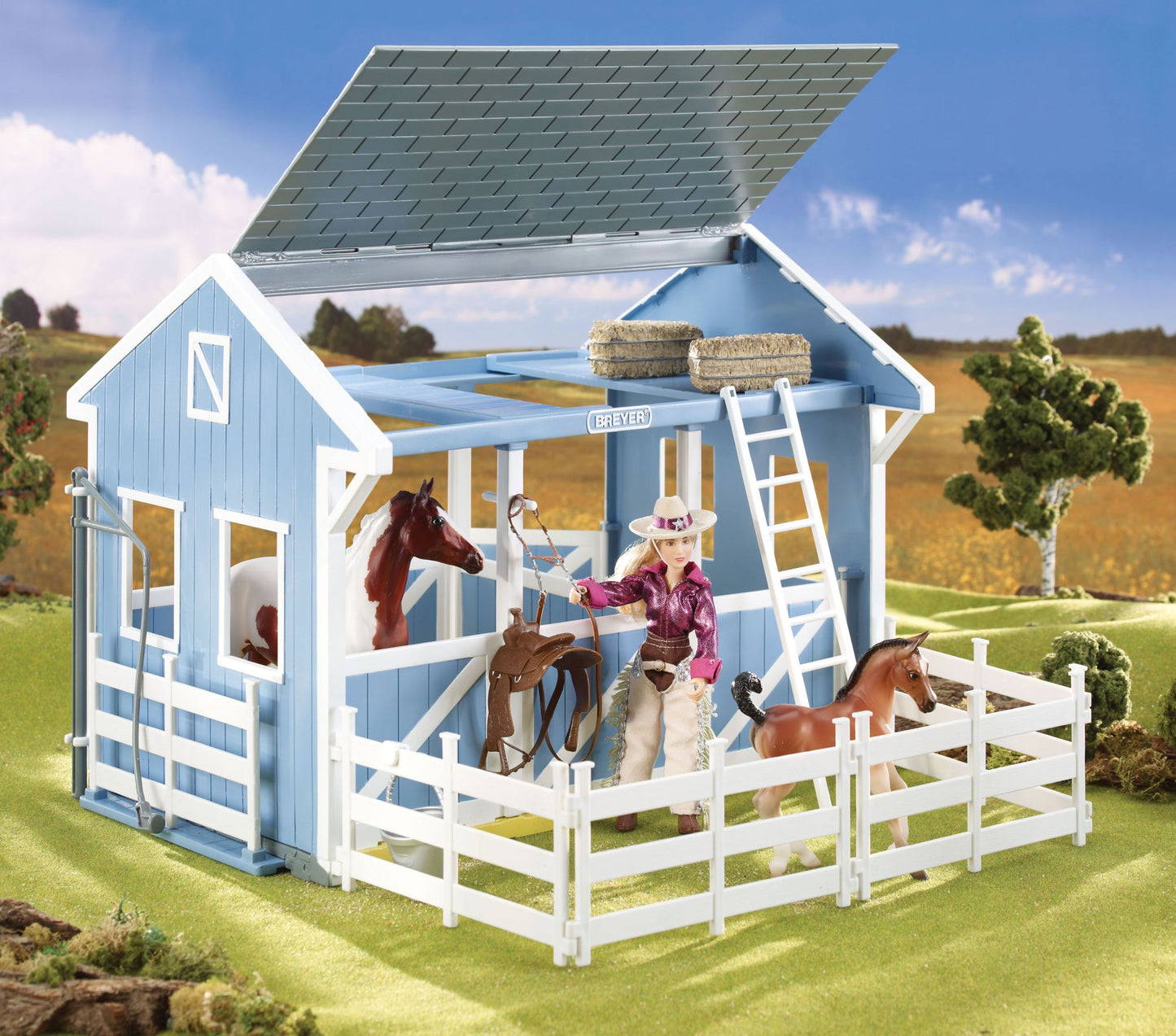 BREYER Classics Country Stable With Wash Stall