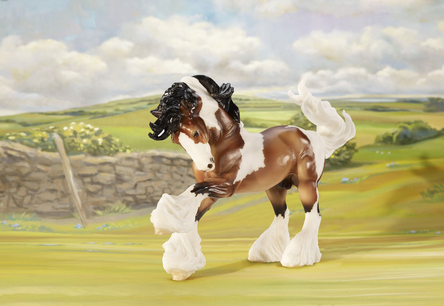 BREYER Traditional Series Gypsy Vanner Horse