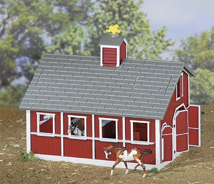 Red Stable Set w/ 2 Horses