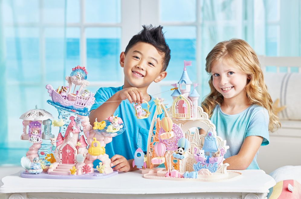 Calico Critters Baby Mermaid Castle, Dollhouse Playset with Figures and Accessories