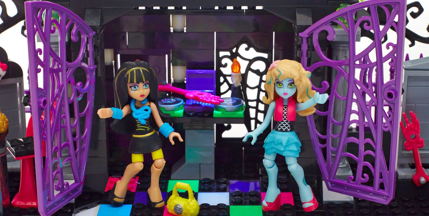 Mega Bloks Monster High Graveyard Garden Party Building Set