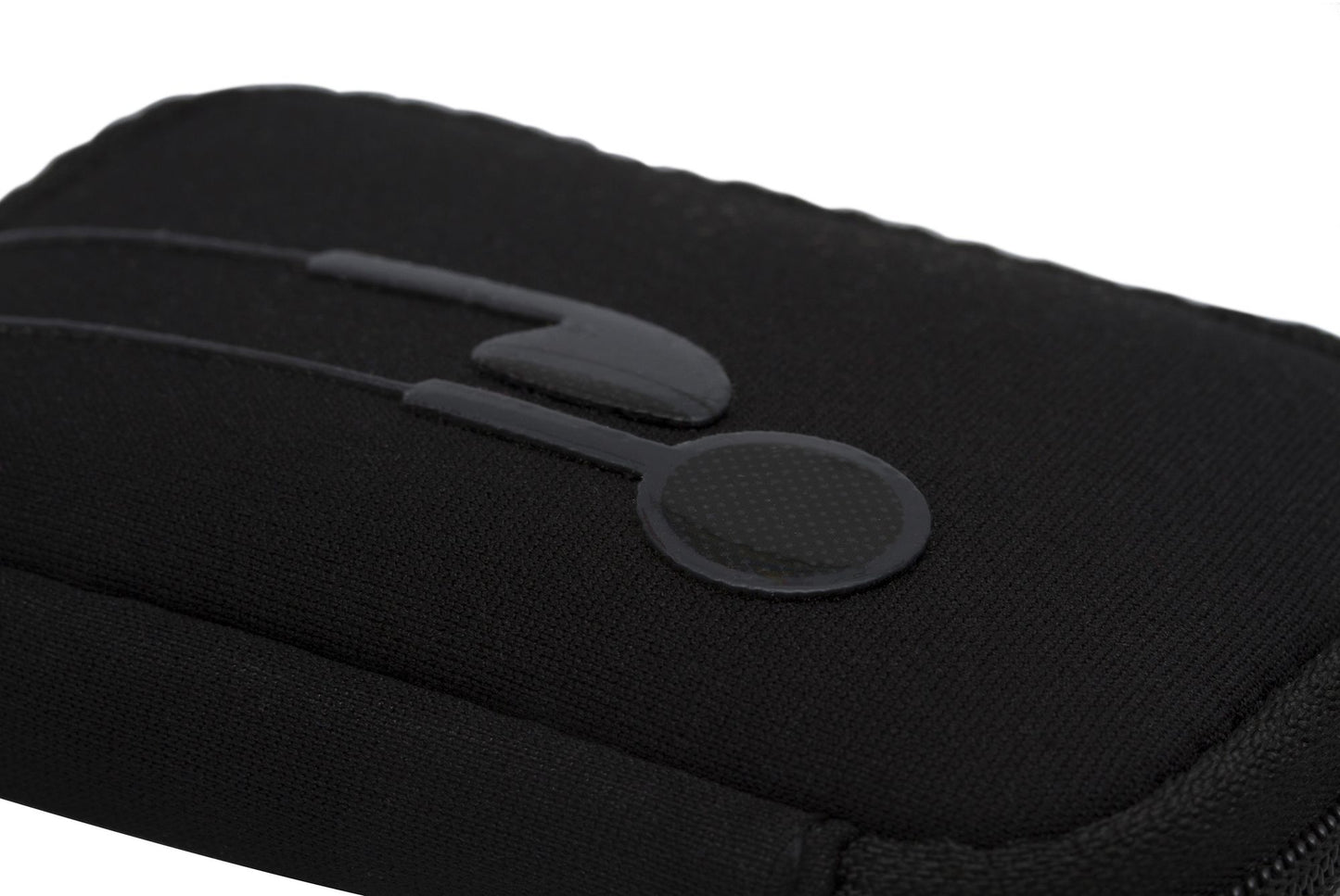 PLUG IN SILICONE EARBUD CASE ALL BLACK
