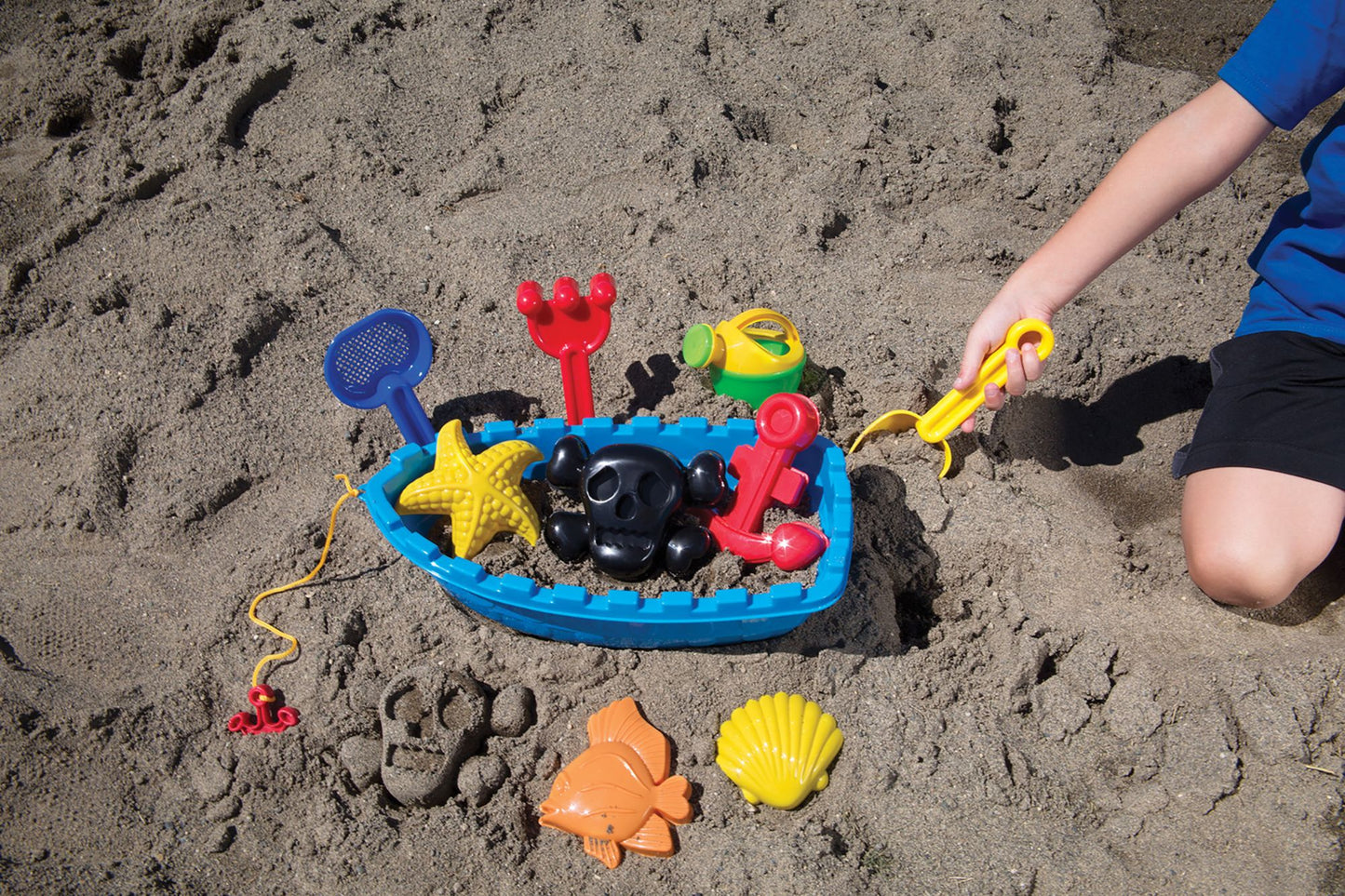 Toysmith Pirate Ship Beach Toys Set