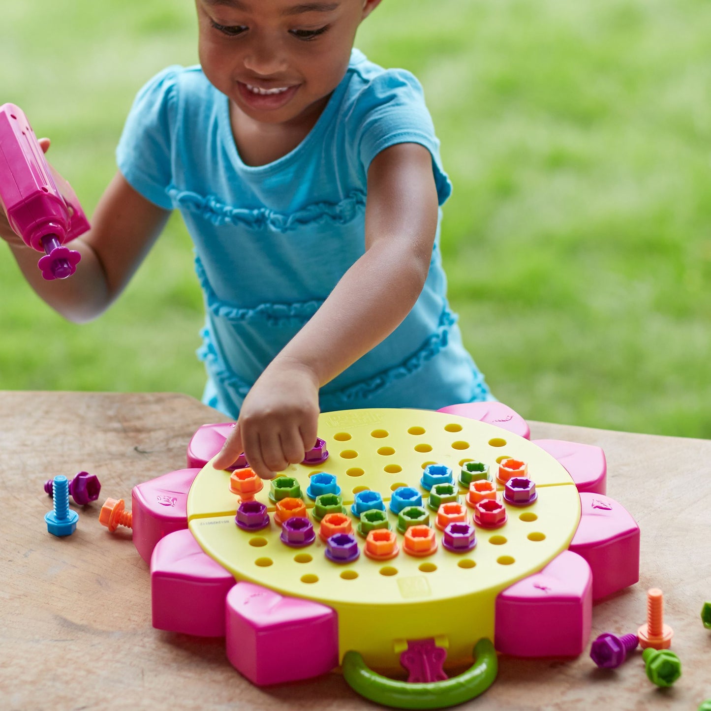 Educational Insights 4123 Design & Drill Flower Power Studio
