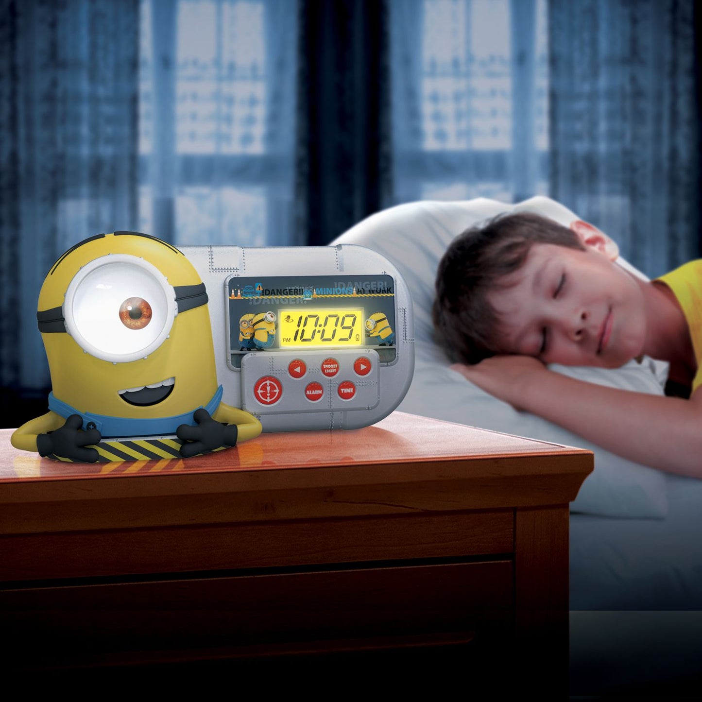 Kiddesigns MS-346.FE Minions Night Glow Alarm Clock with Built-in Sound Effects