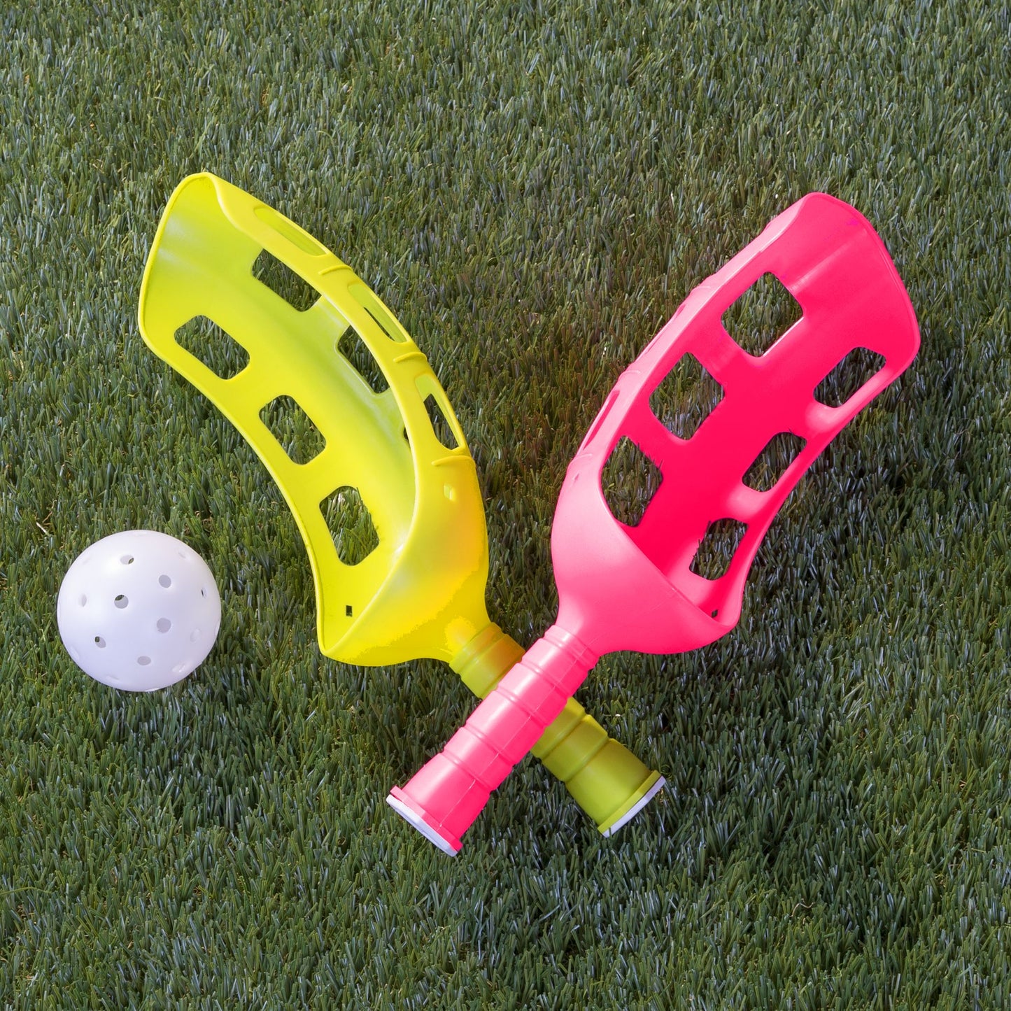 Scoop Ball Game Set (Outdoor, Beach and Lawn Game) - Two Scoop Racquets, Ball and Carrying Case - Toys for Boys, Girls, Kids and Family by Hey! Play!