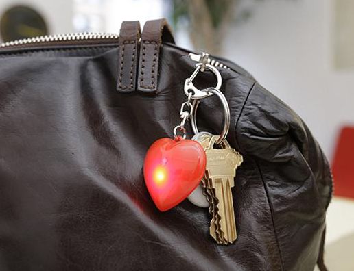 HEARBEAT LIGHT UP KEYCHAIN