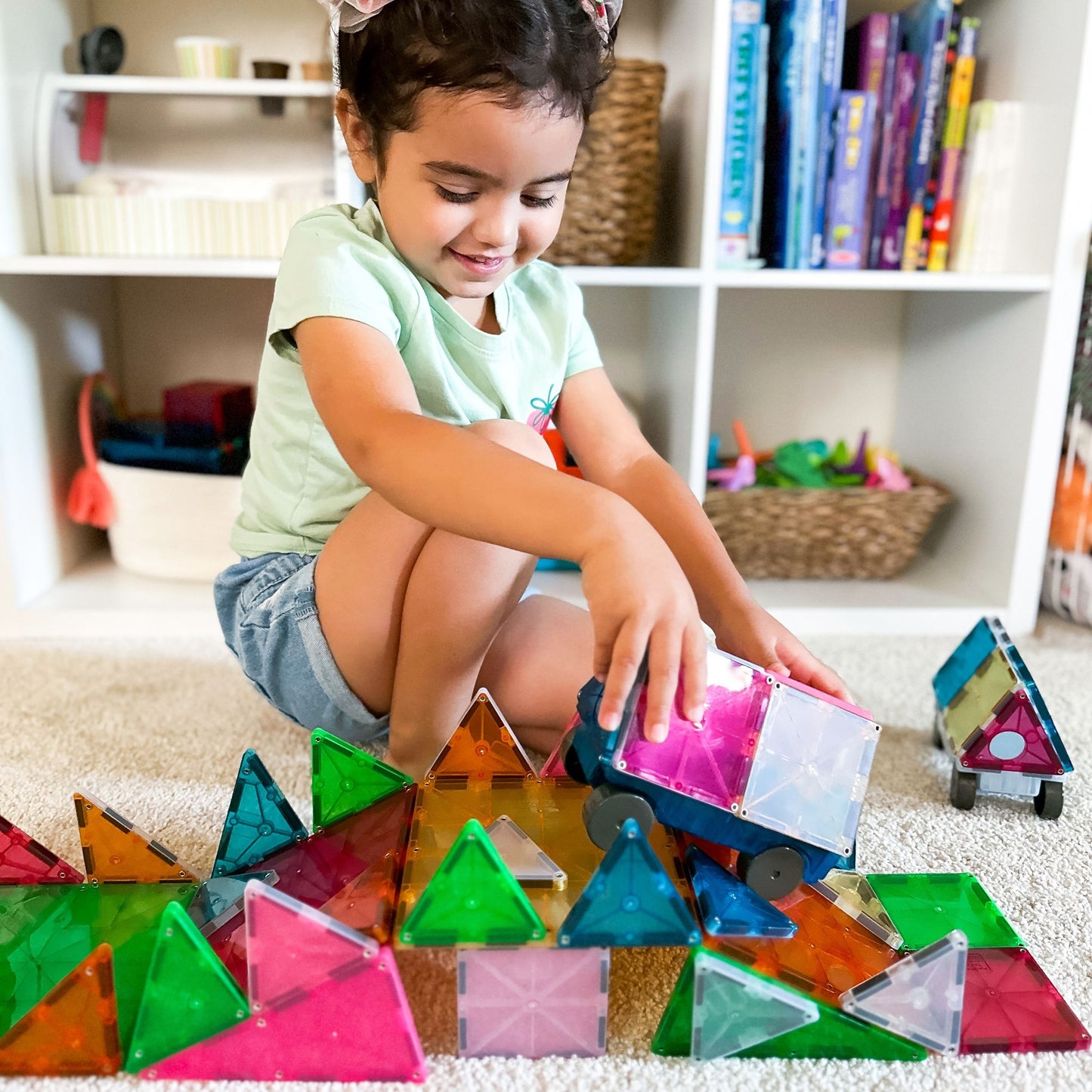 Magna-Tiles Frost 50 Piece Grand Prix Set