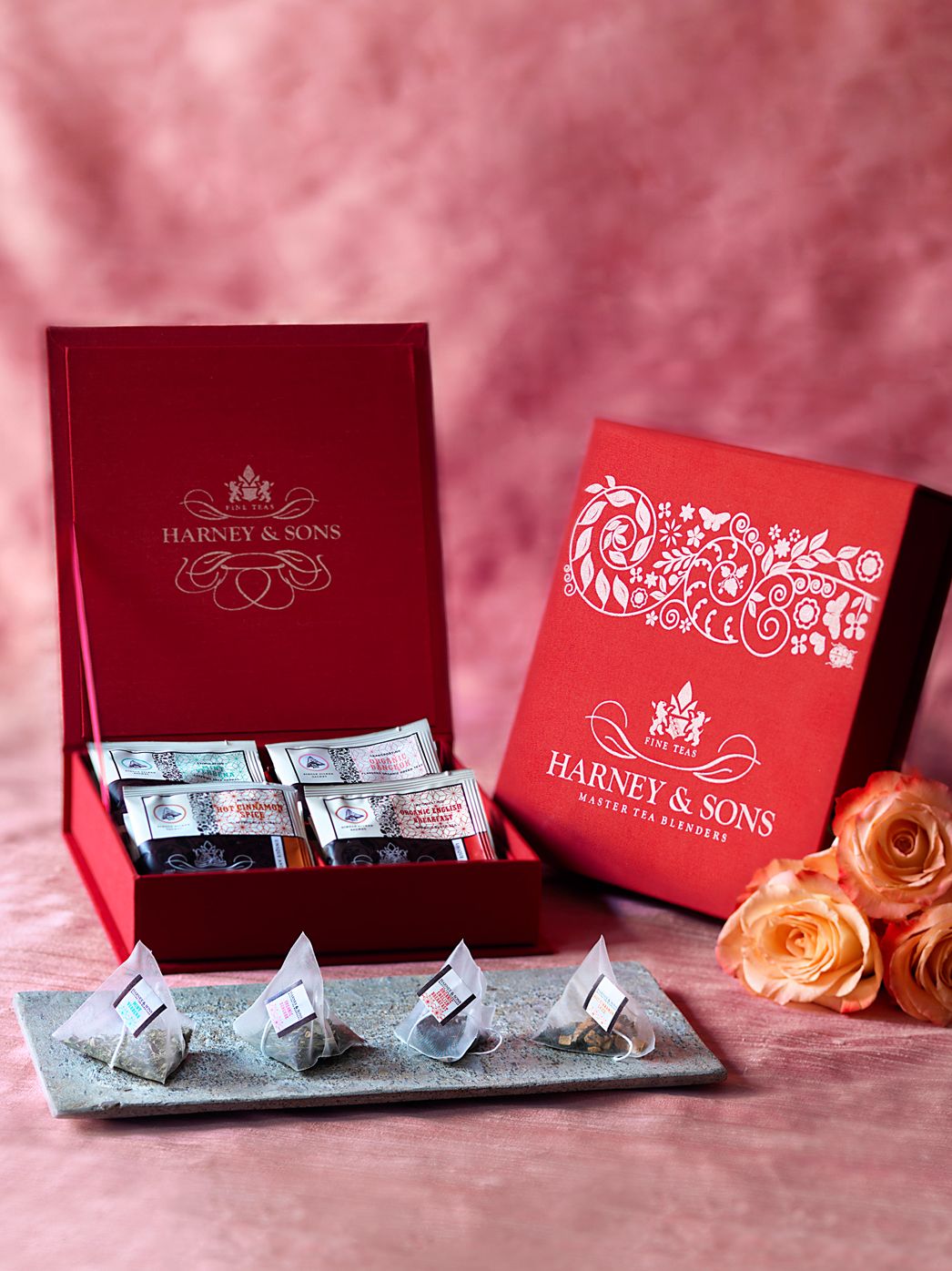 Red Linen Tea Chest 4 Slot
