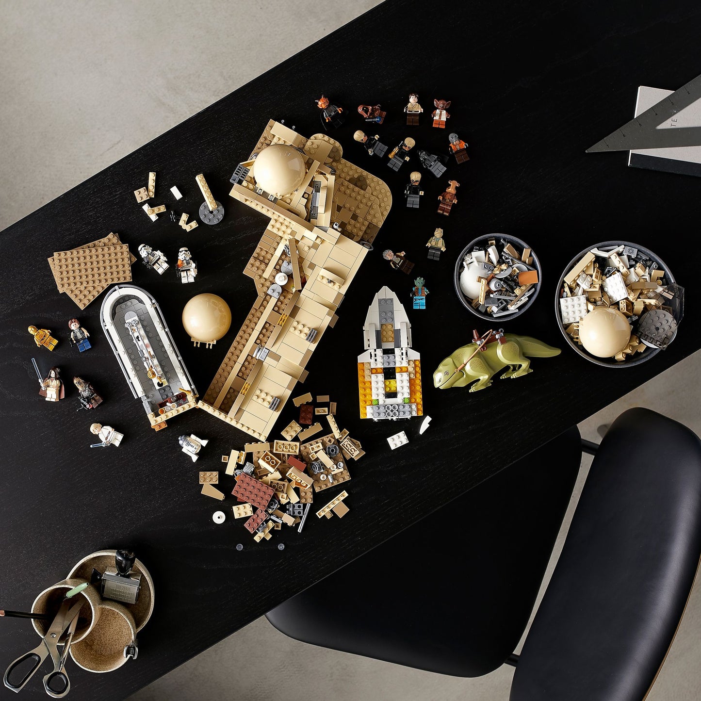 LEGO®Star Wars Mos Eisley Cantina 75290