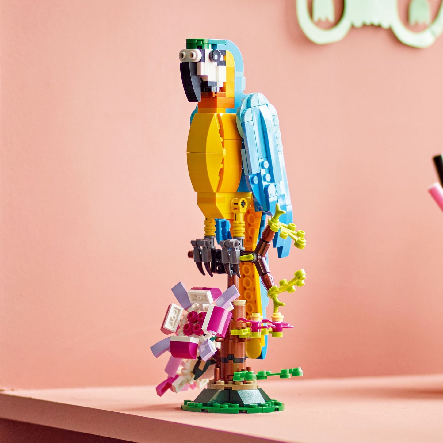 LEGO Creator Exotic Parrot 31136