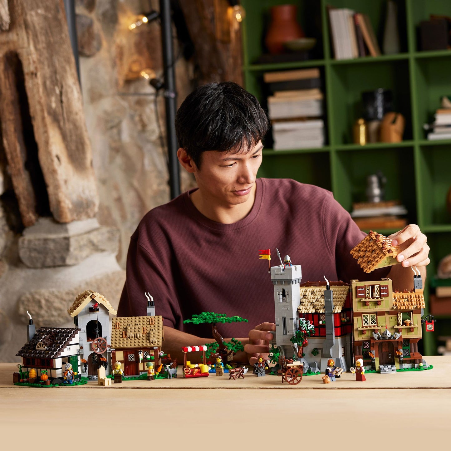LEGO Icons Medieval Town Square 10332