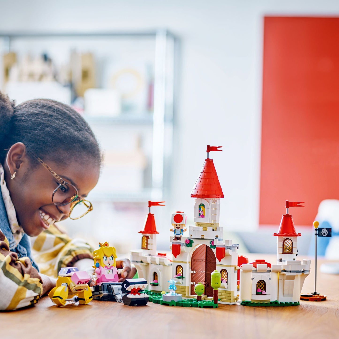 LEGO Super Mario Battle with Roy at Peach's Castle 71435