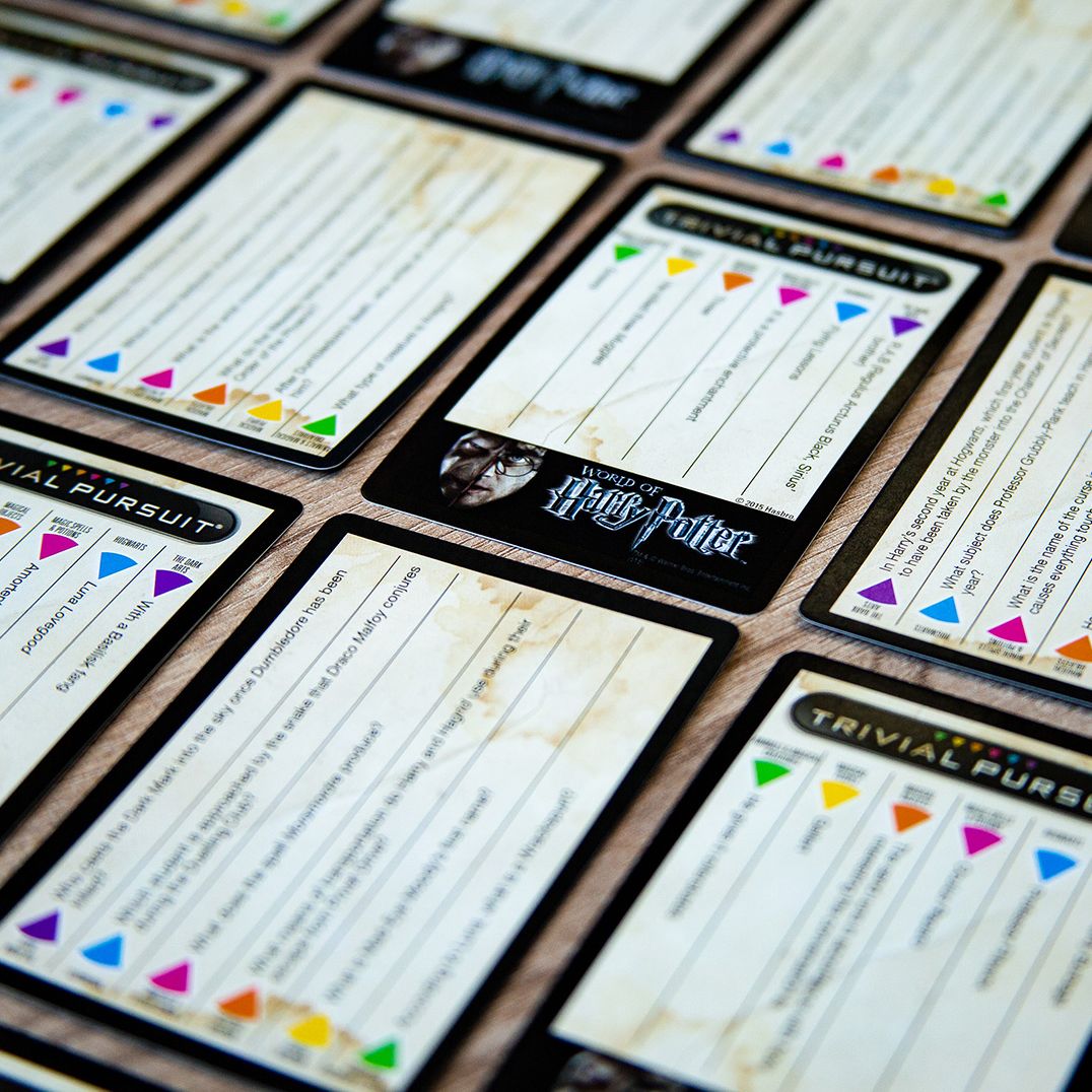 TRIVIAL PURSUIT: World of HARRY POTTER Edition