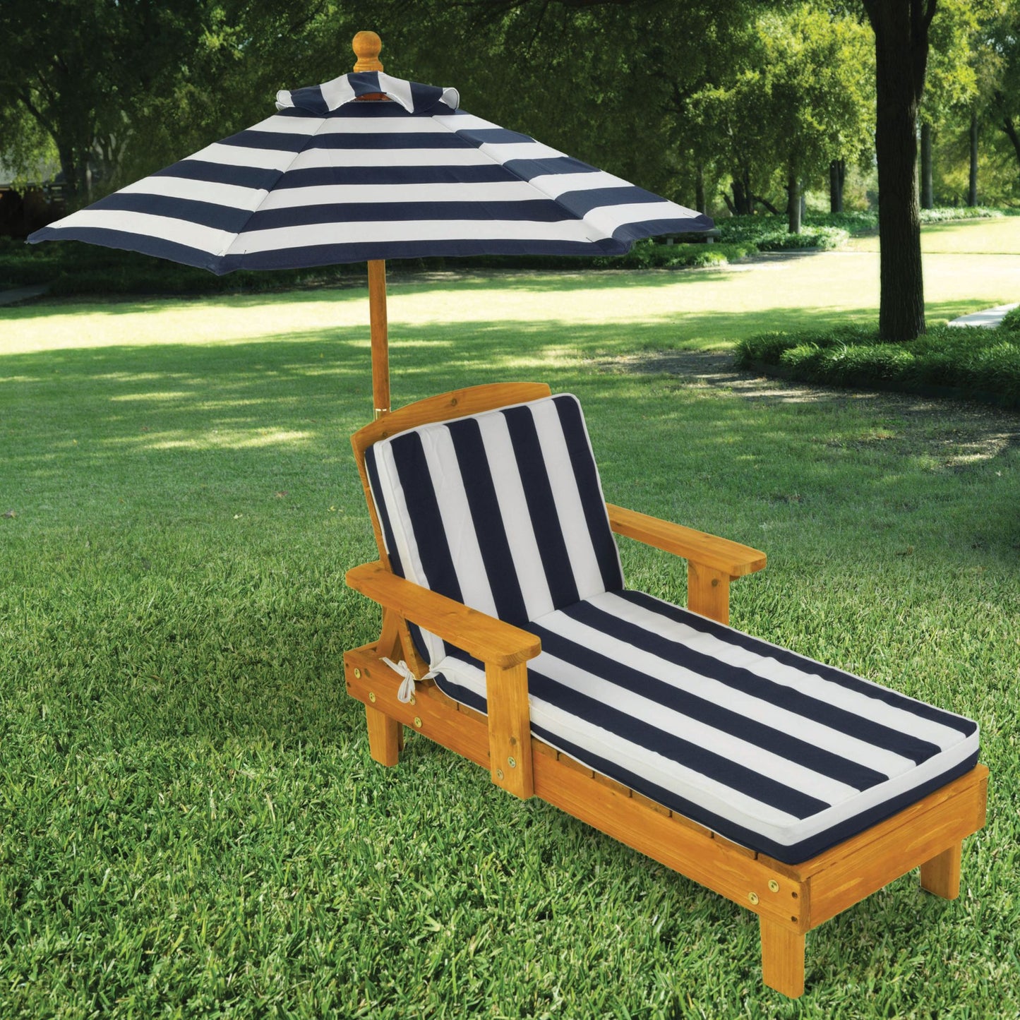 Kidkraft Outdoor Chaise w/ Umbrella
