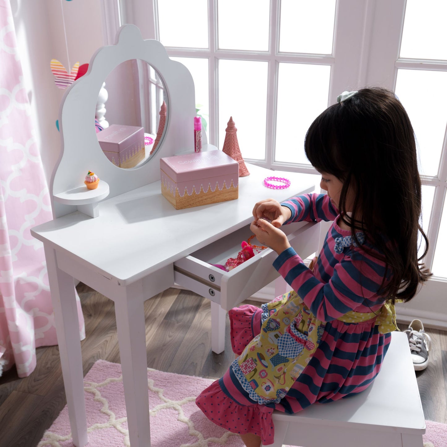 Medium Diva Vanity Table & Stool