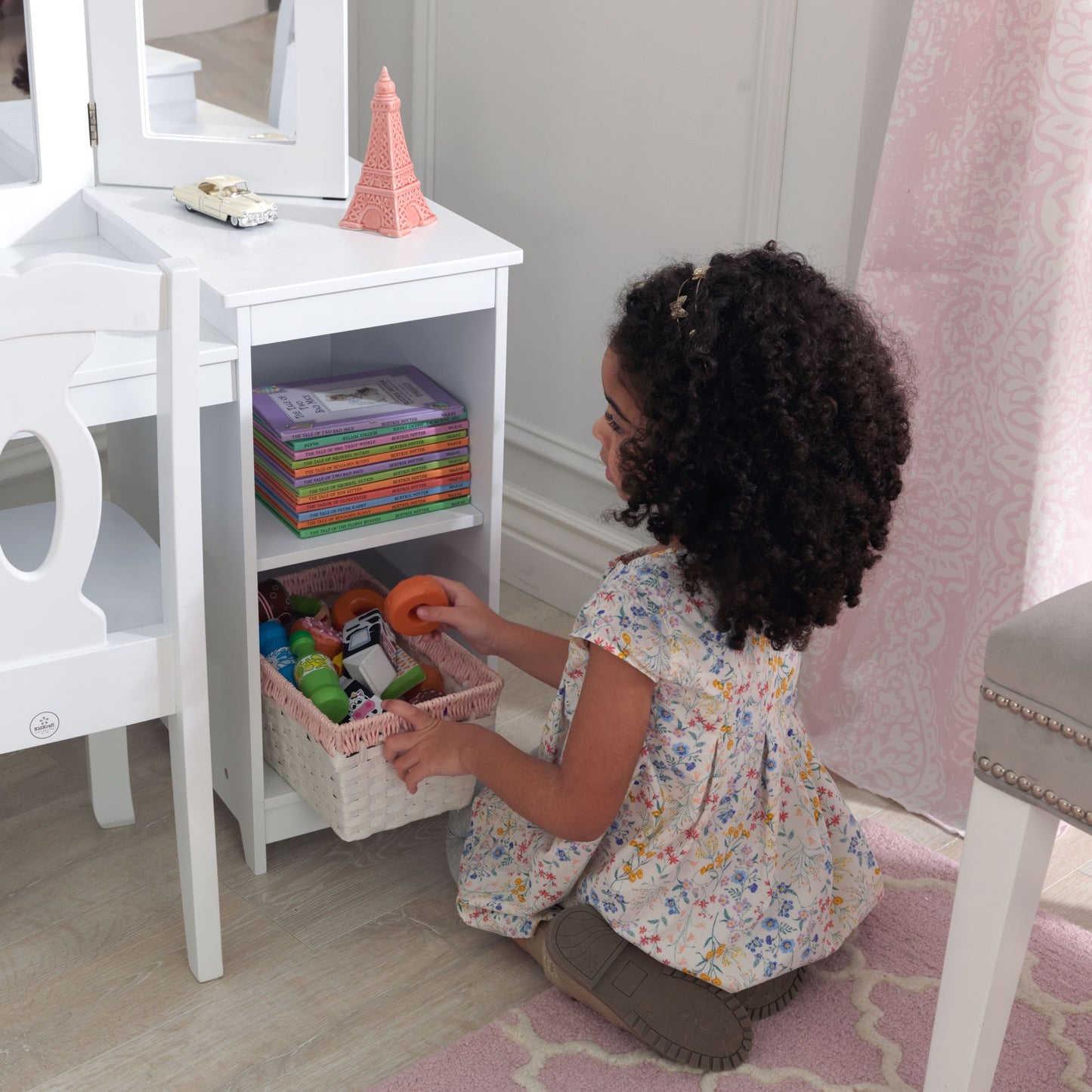 Deluxe Vanity & Chair