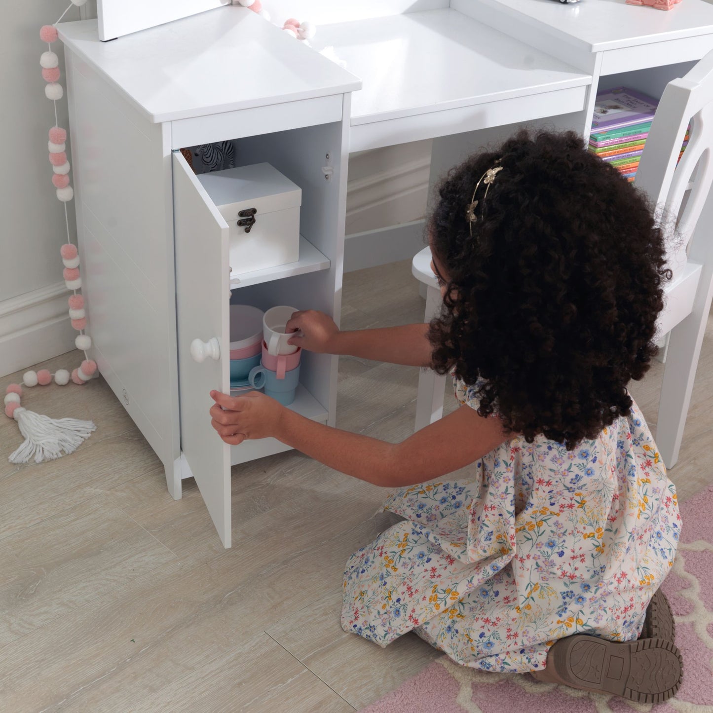 Deluxe Vanity & Chair