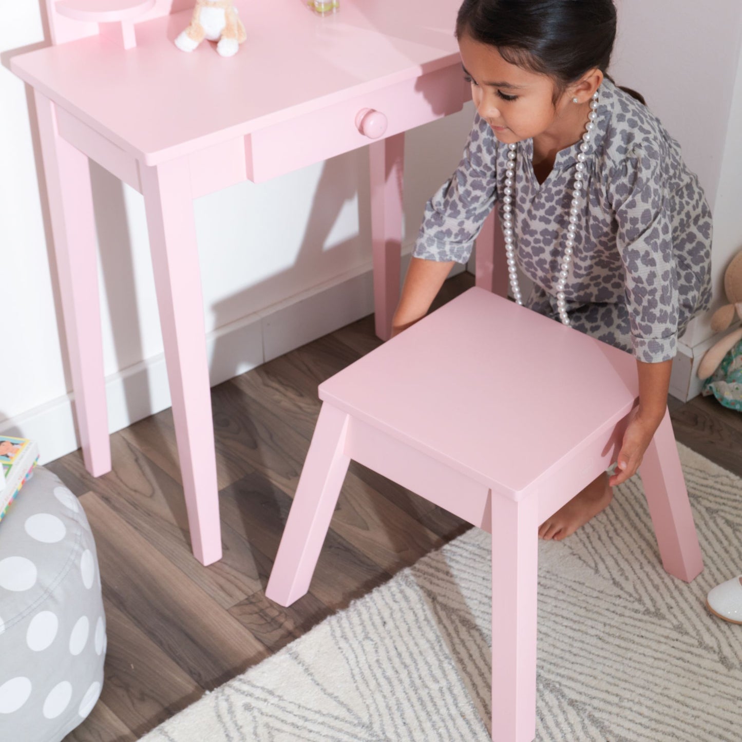 Medium Diva Vanity Table & Stool - Pink