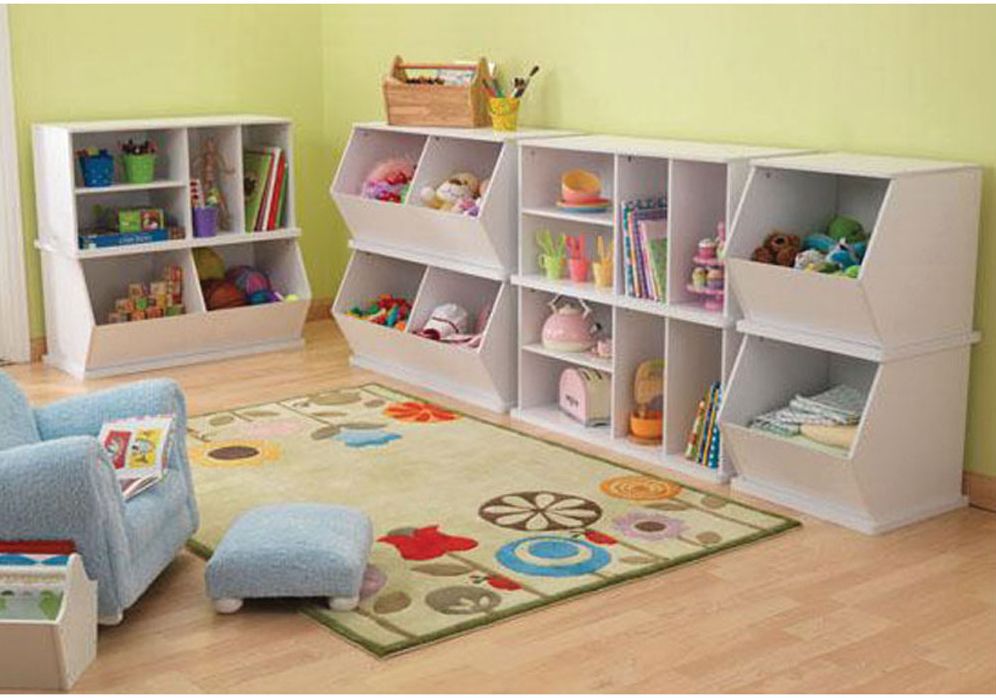Storage Unit with Shelves in White