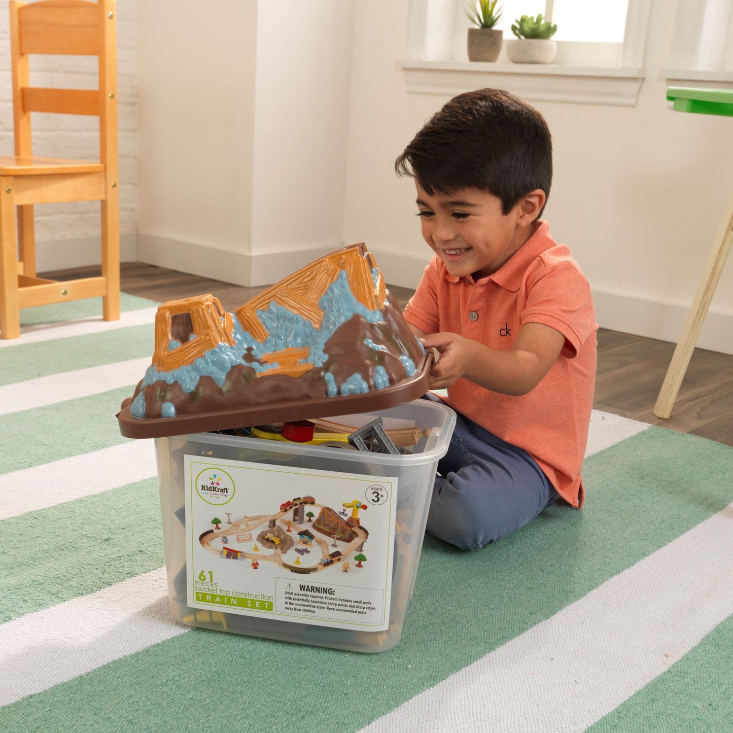 KidKraft 17805 Construction Bucket Top Train Set
