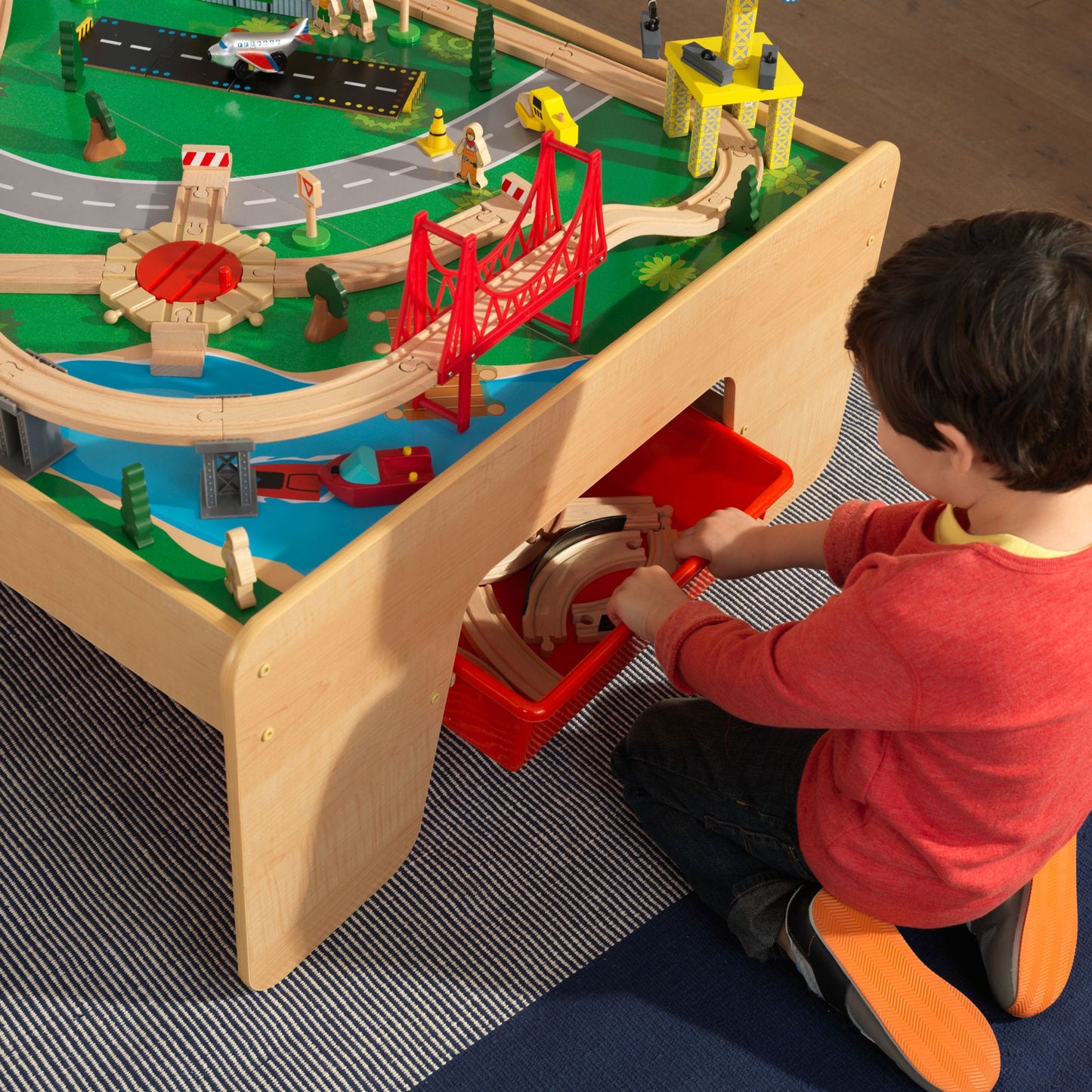 Waterfall Mountain Train Set and Table