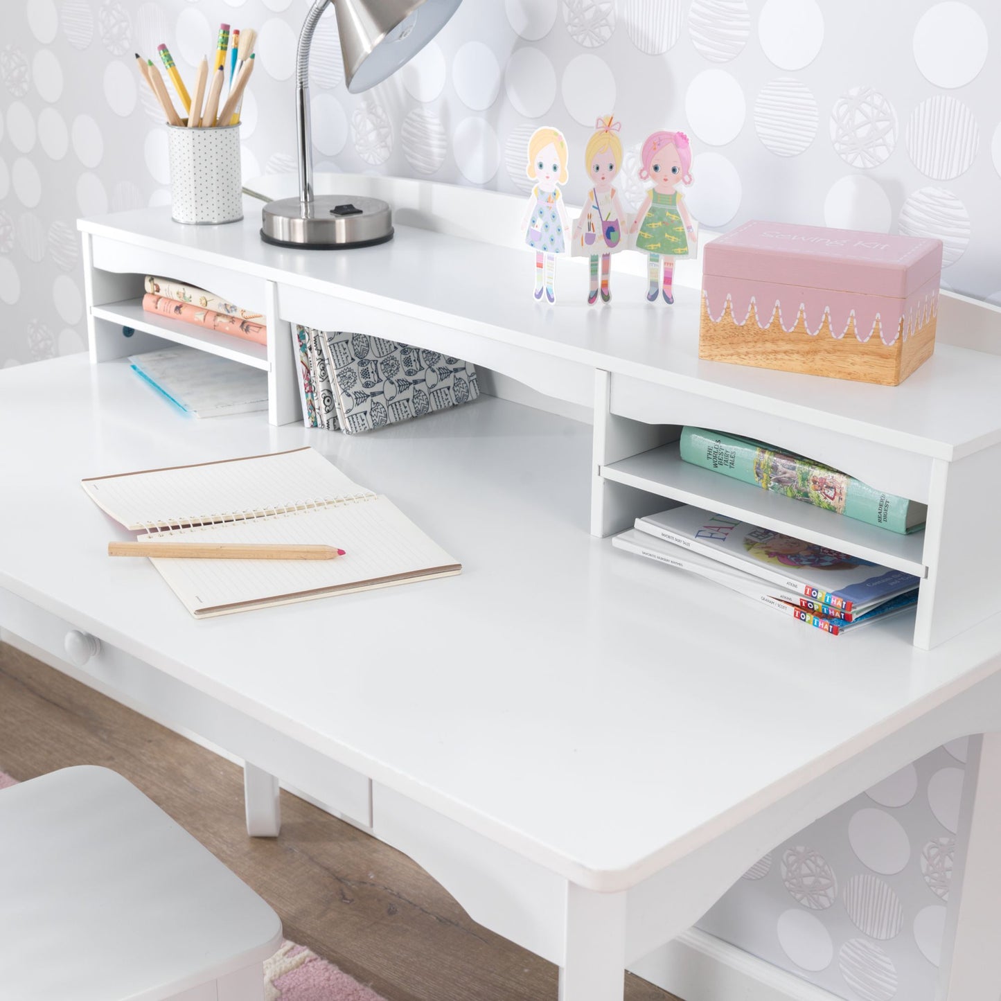 Avalon 40" W Desk with Hutch and Chair in White