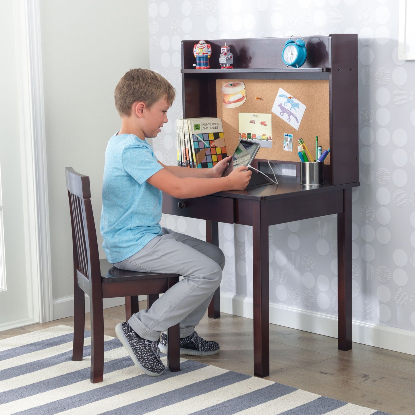 Pinboard Desk with Hutch and Chair