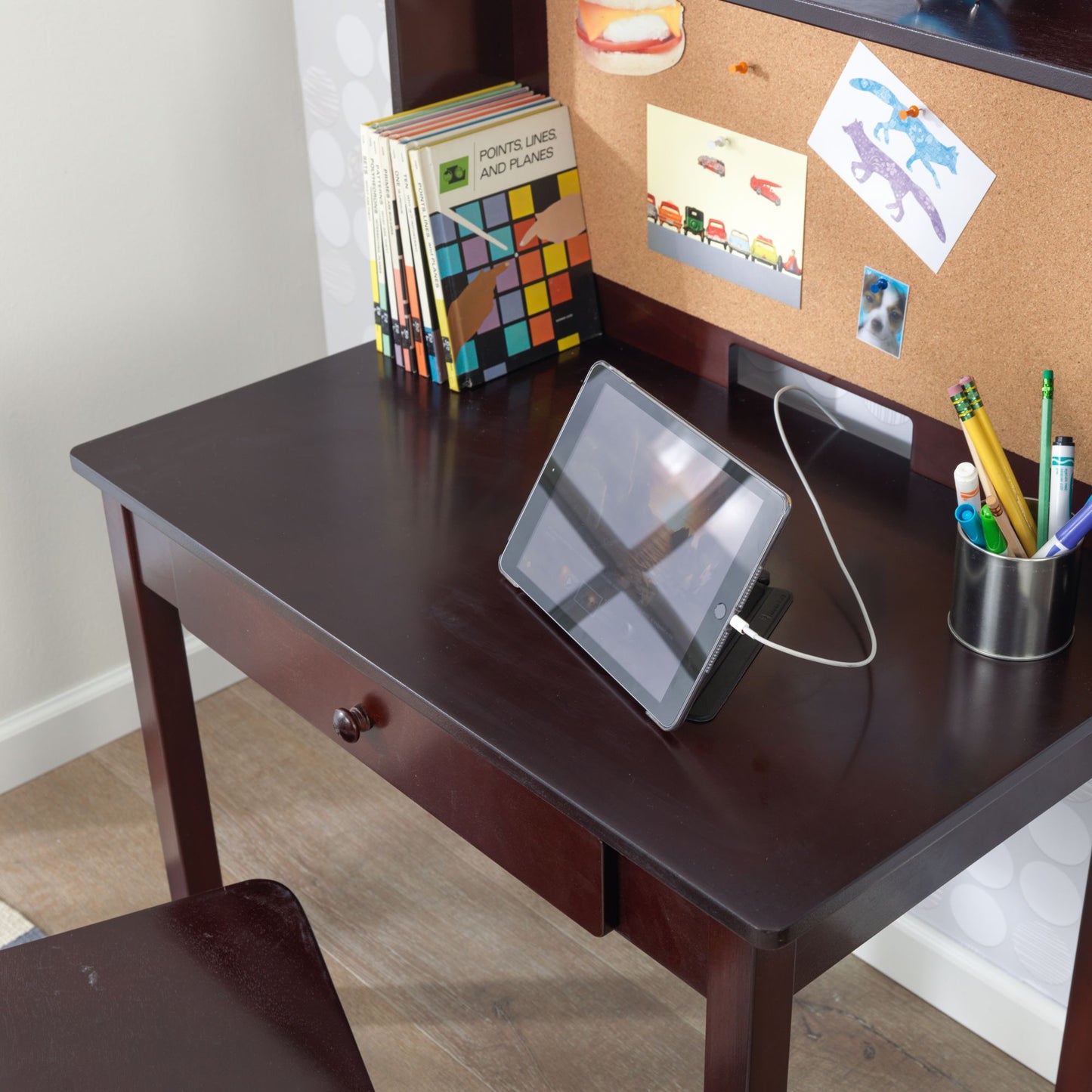 Pinboard Desk with Hutch and Chair