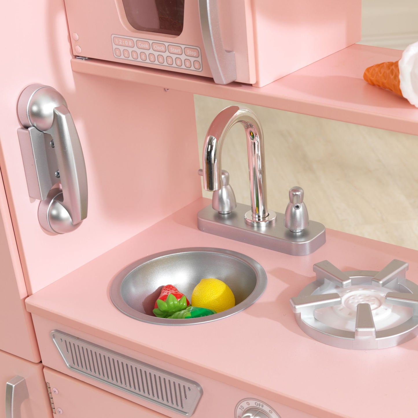 Vintage Kitchen - Pink