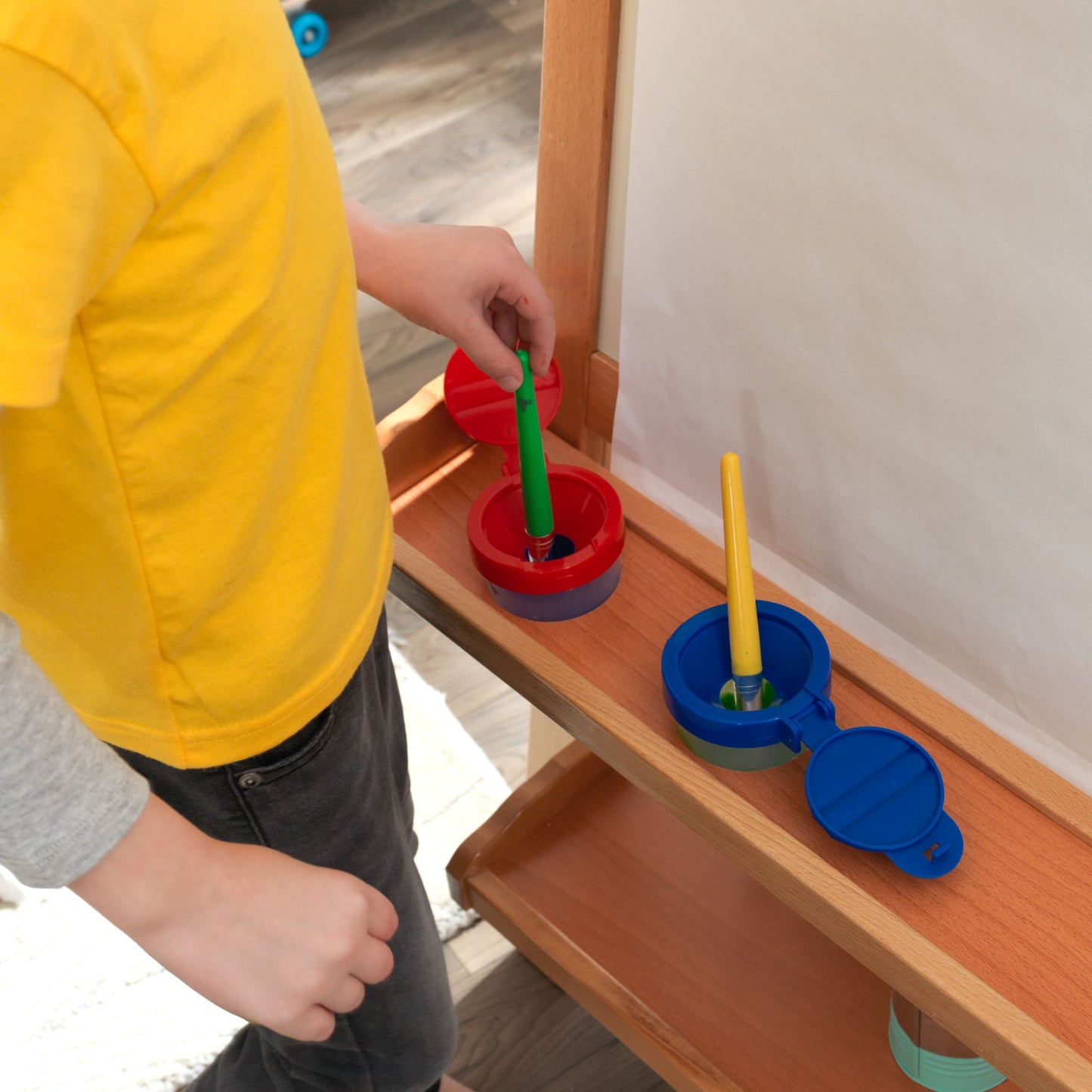Kidkraft Deluxe Wood Easel - Natural