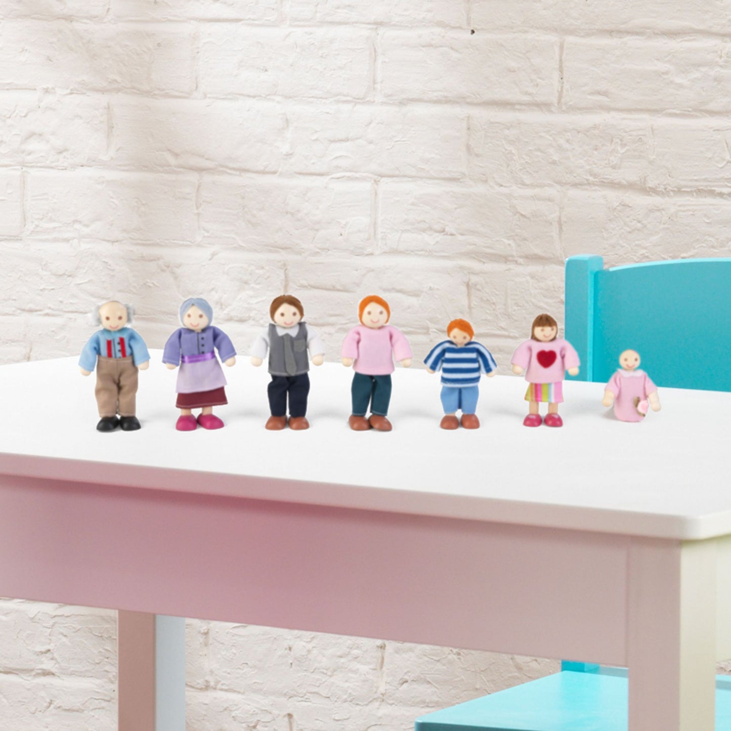 Doll Family of 7 - Caucasian