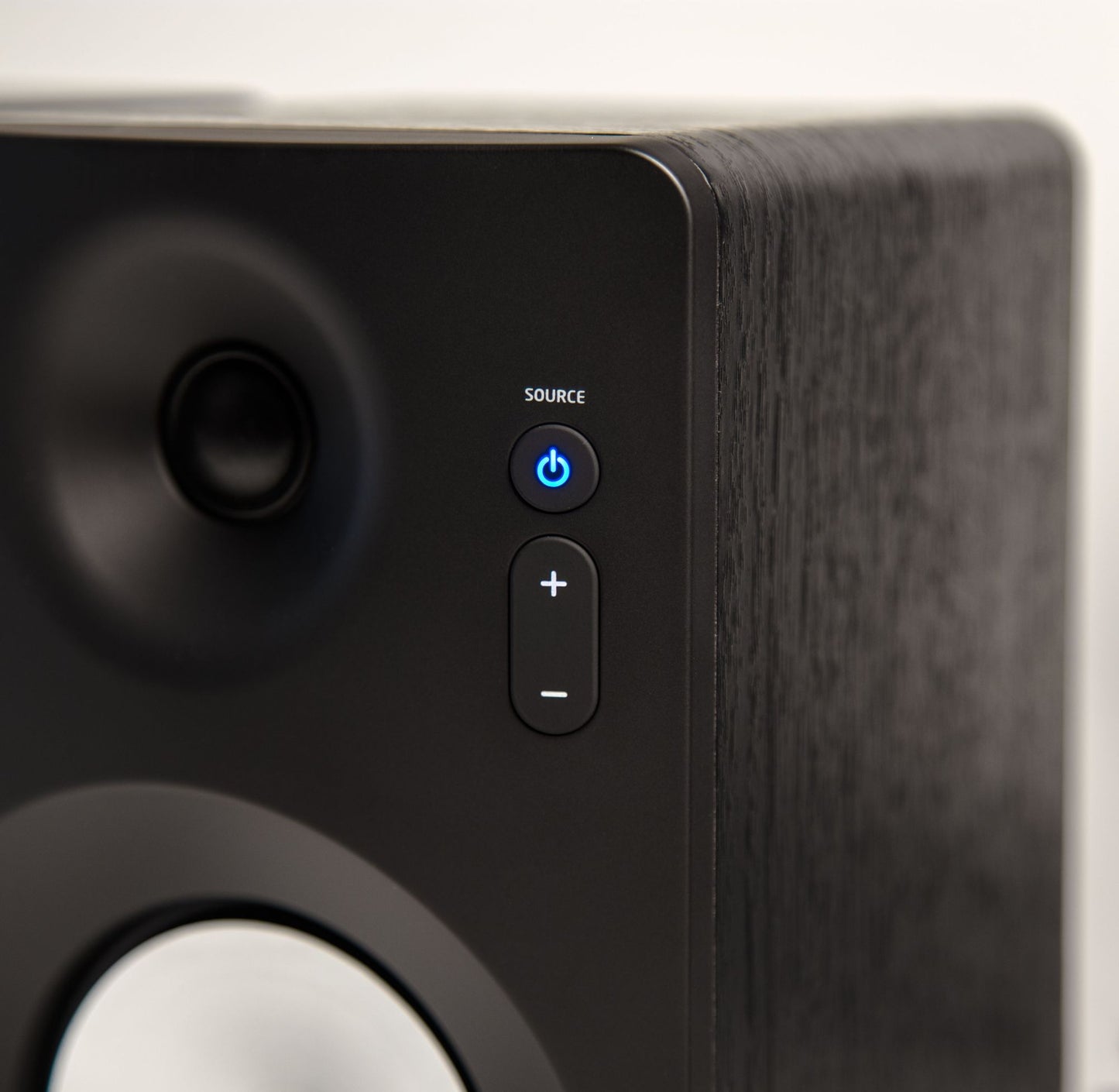 S100 POWERED SPEAKERS (SOLD IN PAIRS)
