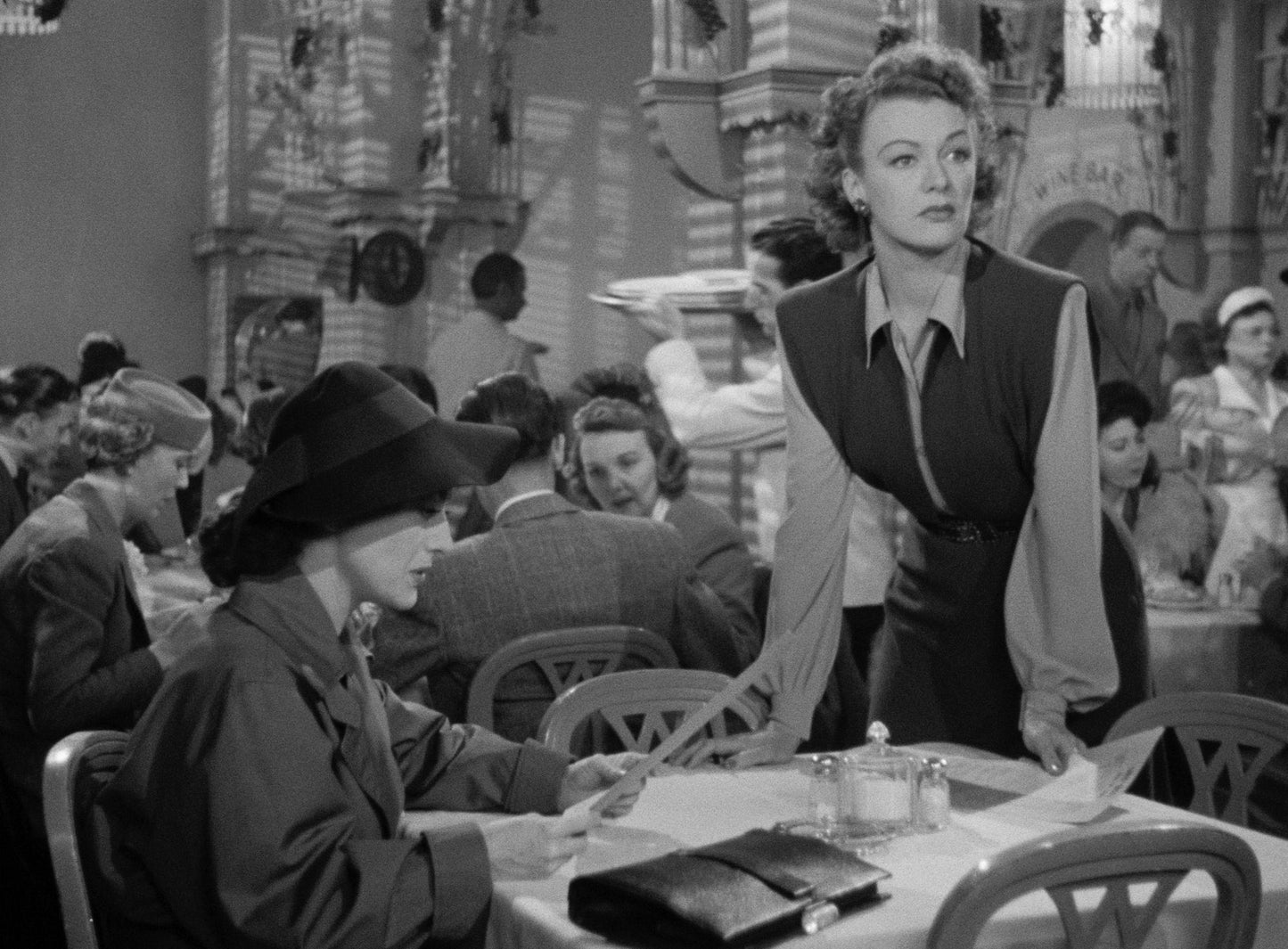 Mildred Pierce [4K Ultra HD Blu-ray/Blu-ray] [Criterion Collection]