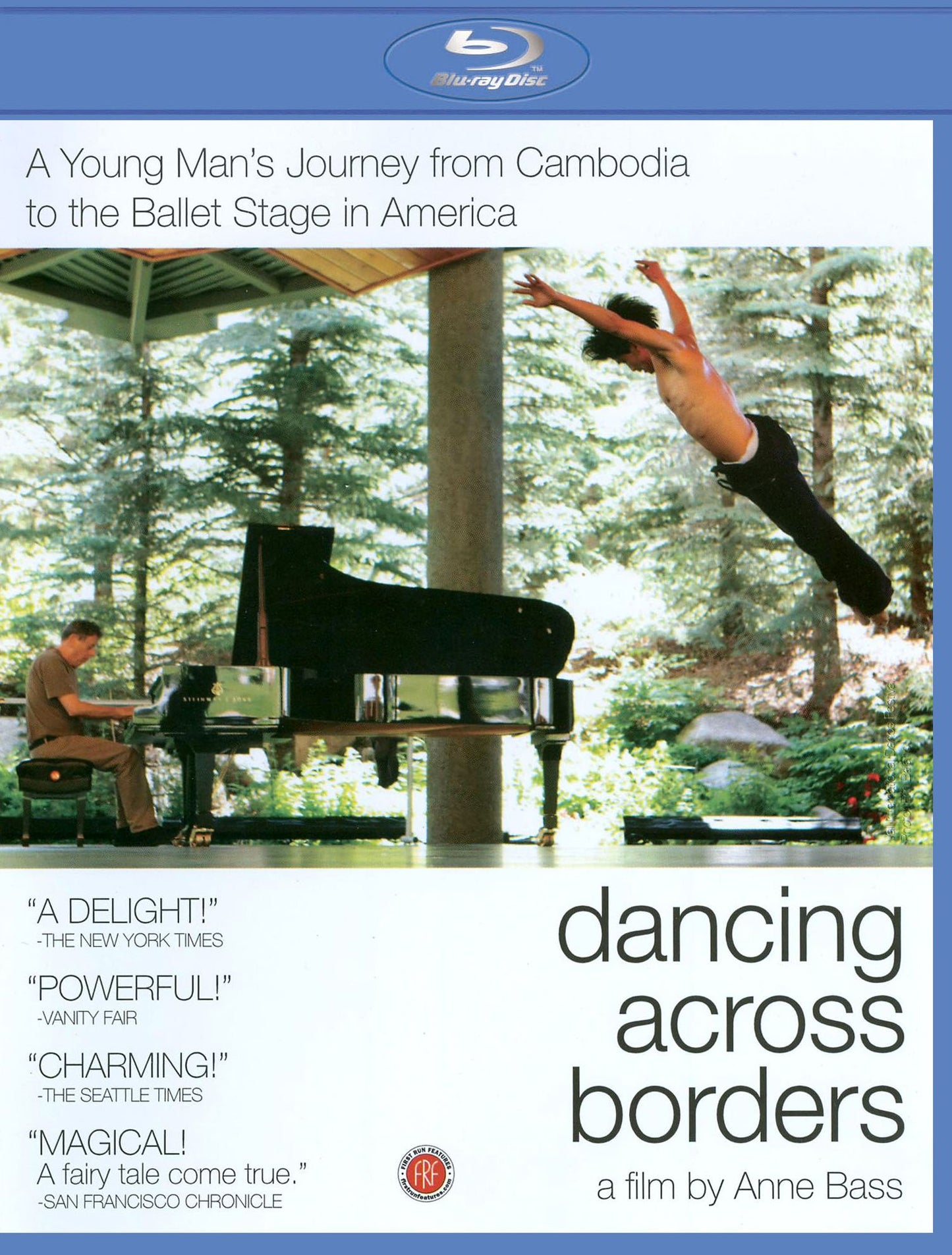 Dancing Across Borders [Blu-ray]