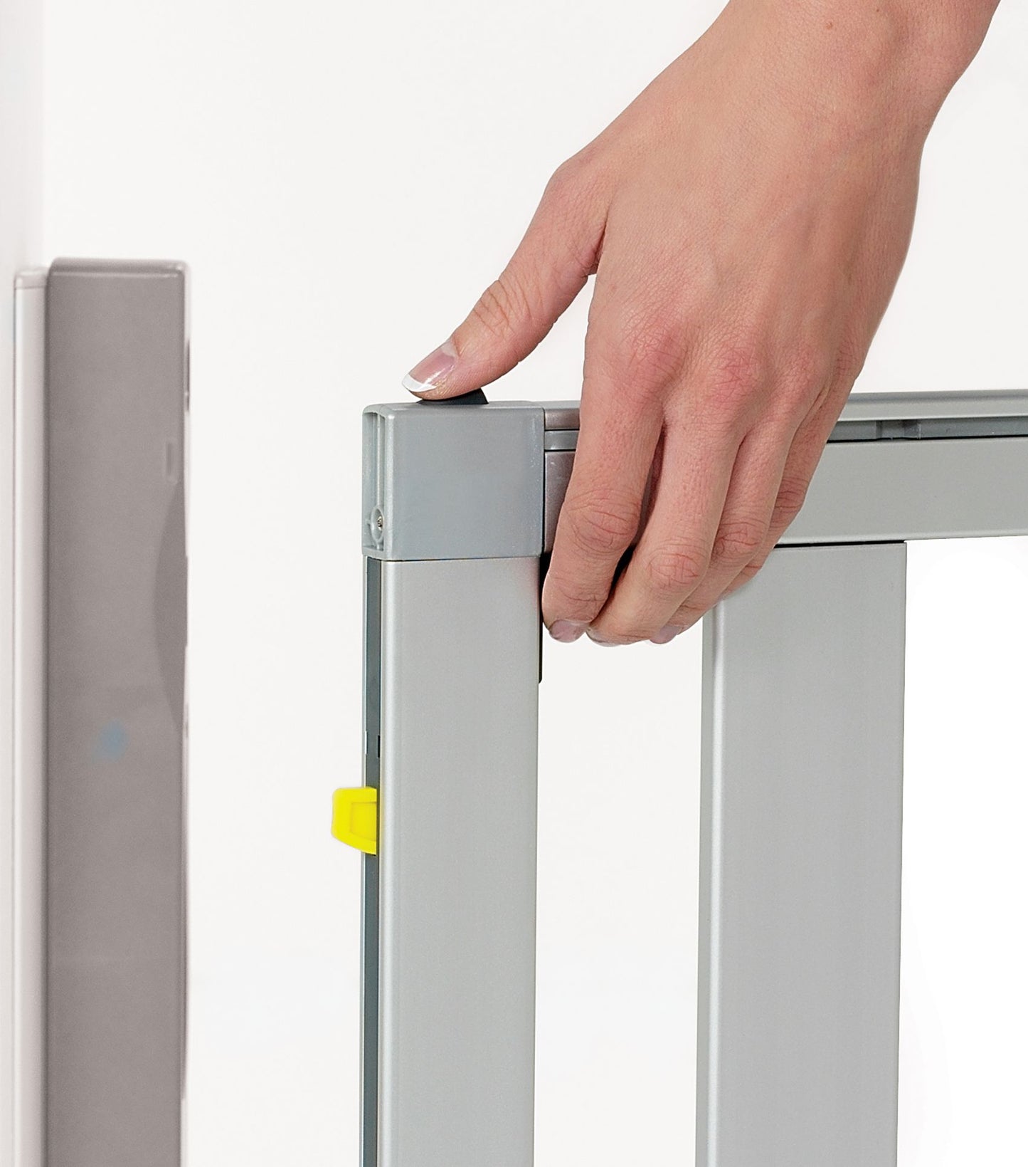 Munchkin Numi Aluminum Gate (Silver)