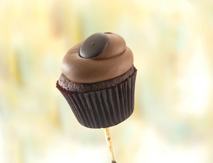 12 Chocolate Cupcakes