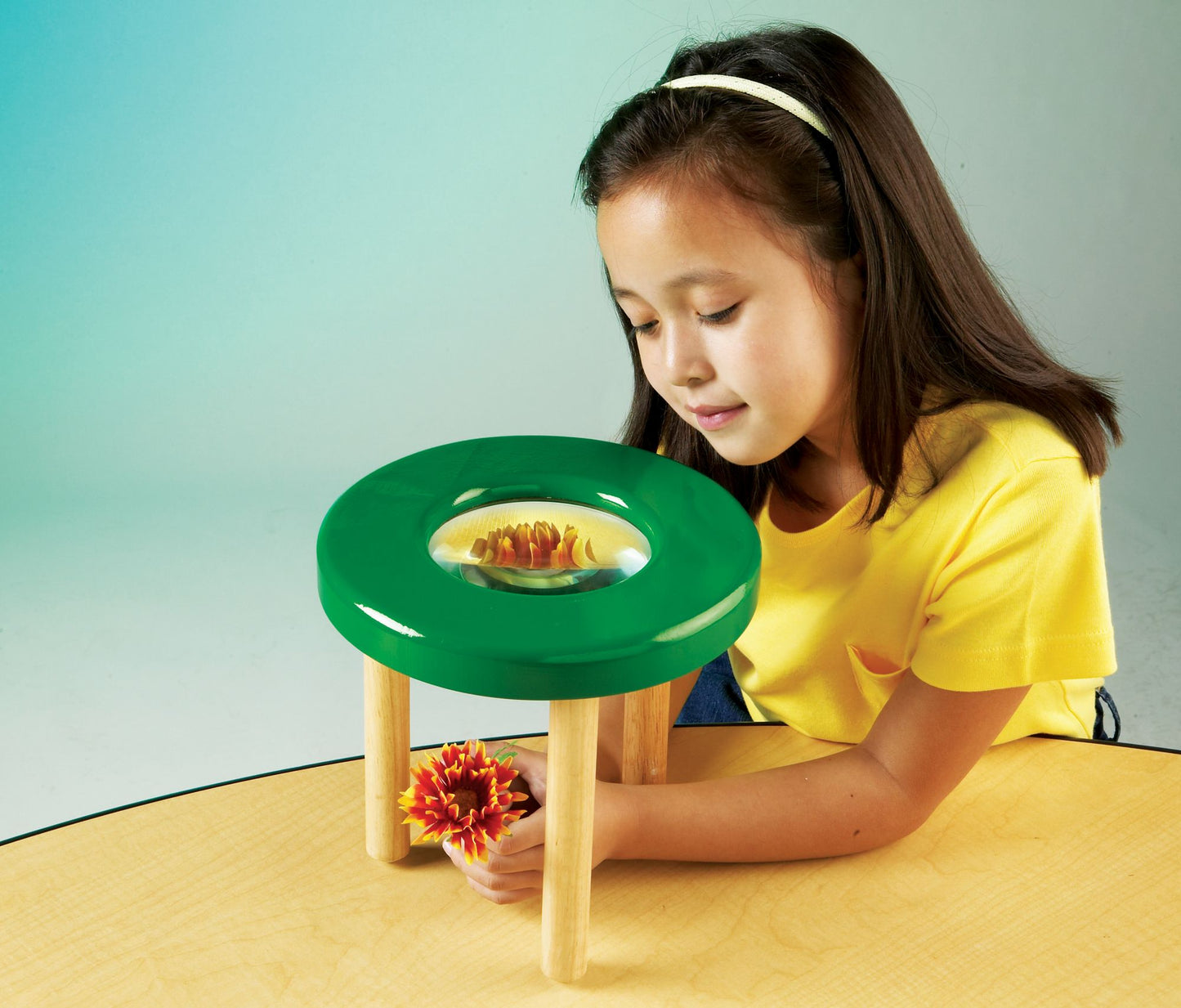 LEARNING RESOURCES LER2905 TABLE-TOP TRIPOD MAGNIFIER-7H X 9D 4-1/2 LENS DIAMATER