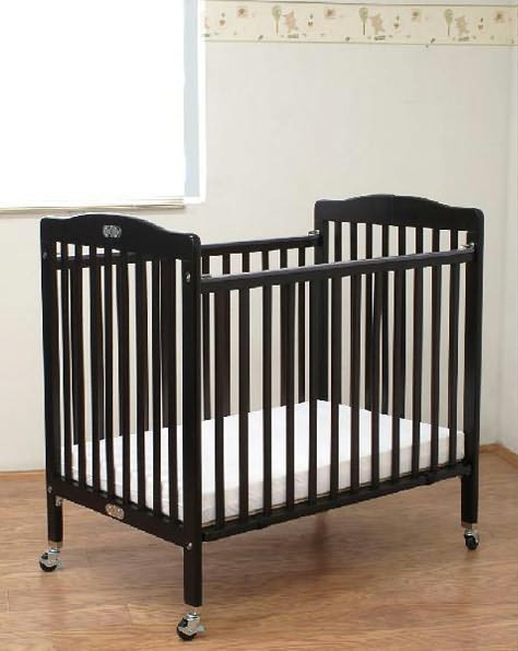 L.A. Baby Compact Wooden Folding Crib w/Pad -  Cherry