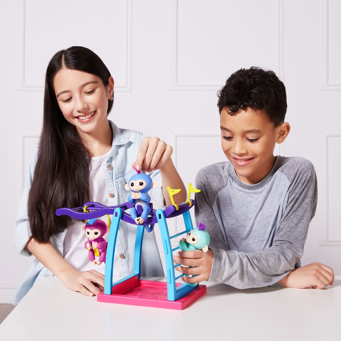 Fingerlings Play Set - Monkey Bar/Swing