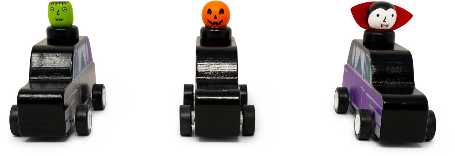 Pull Back: Vintage Hearse with Spookies