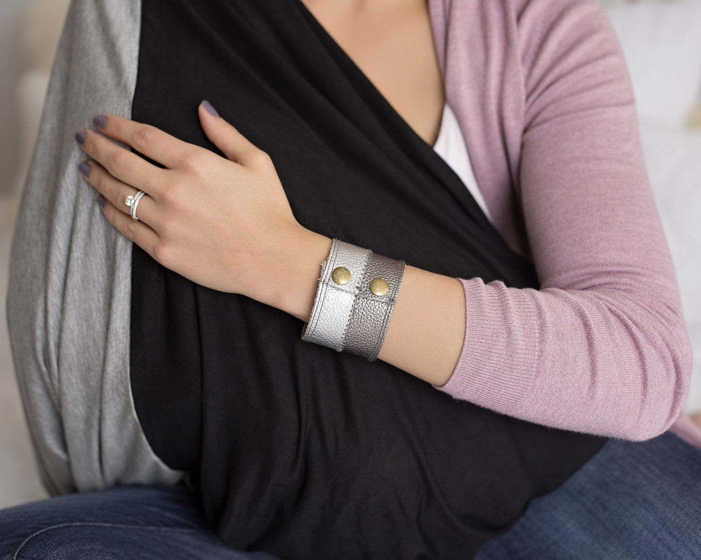 Nursing Scarf with Leather Cuff Black