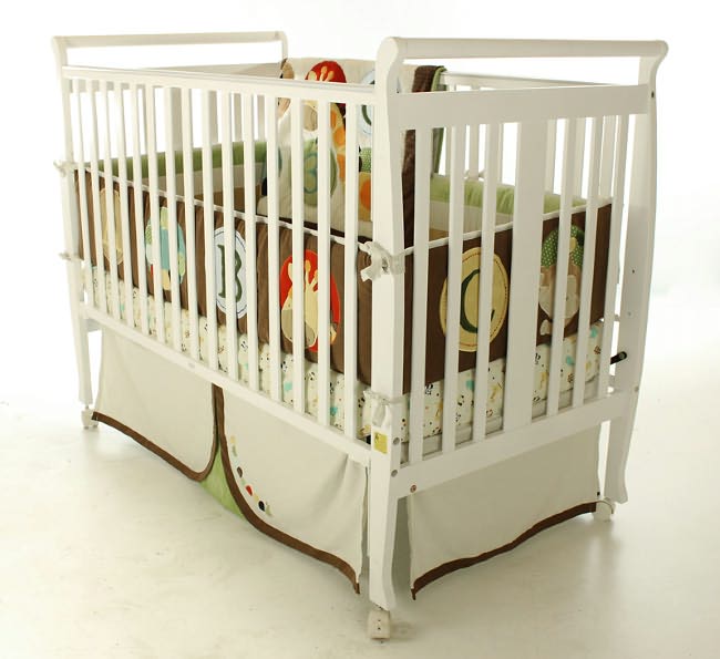 Bella 2-in-1 Convertible Sleigh Crib in White