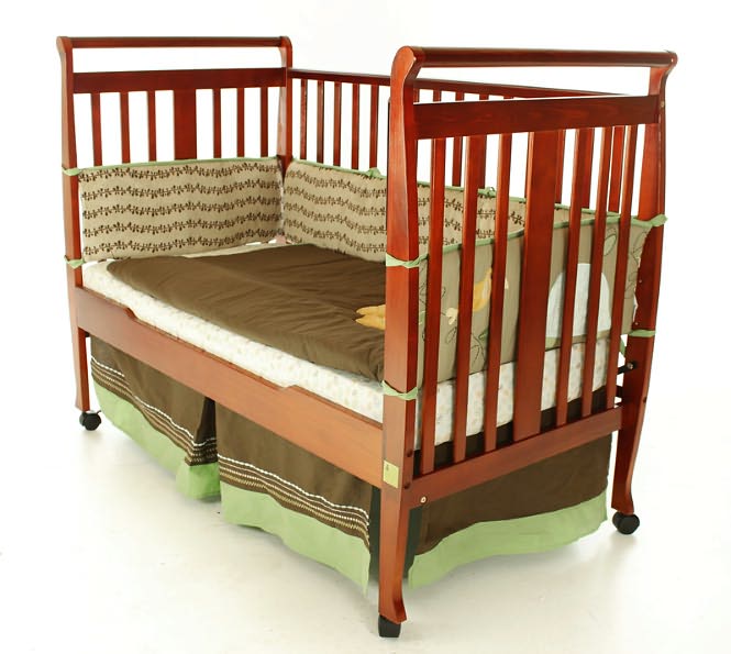Bella 2-in-1 Convertible Sleigh Crib in Cherry
