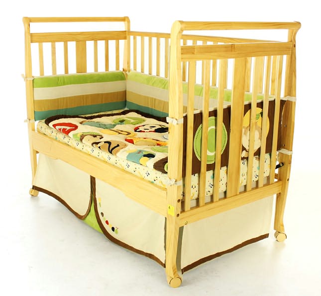 Bella 2-in-1 Convertible Sleigh Crib in Natural