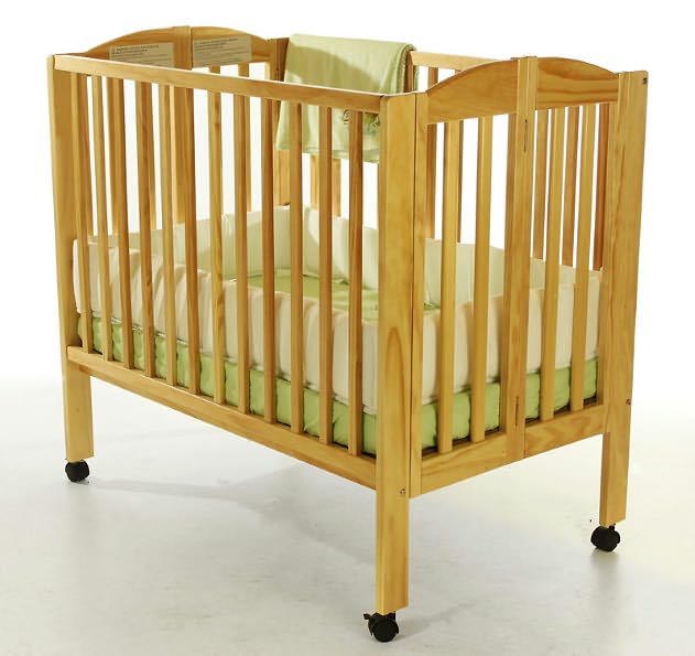 Dream On Me 2-in-1 Portable Folding Crib In Natural