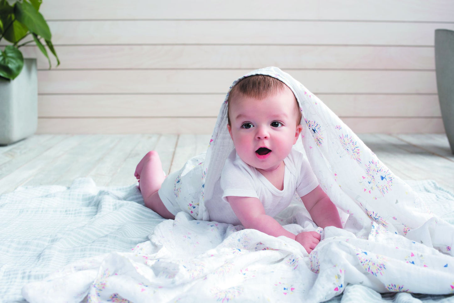 aden + anais swaddles, leader of the pack