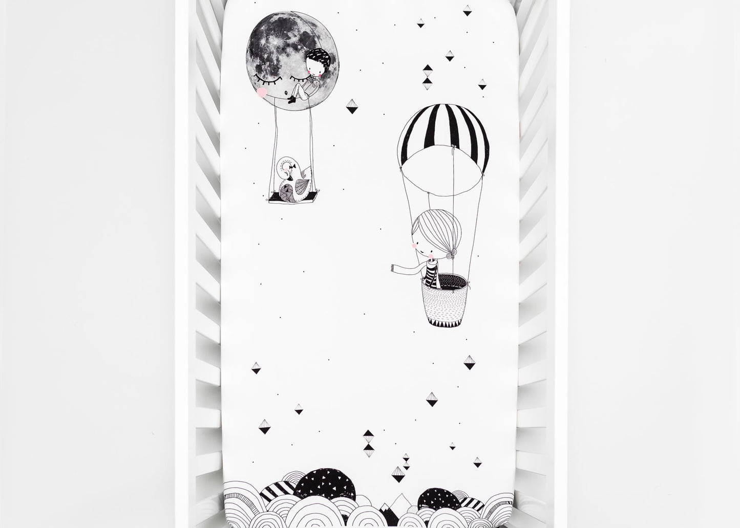 Rookie Humans crib sheet, Frieda and the Balloon